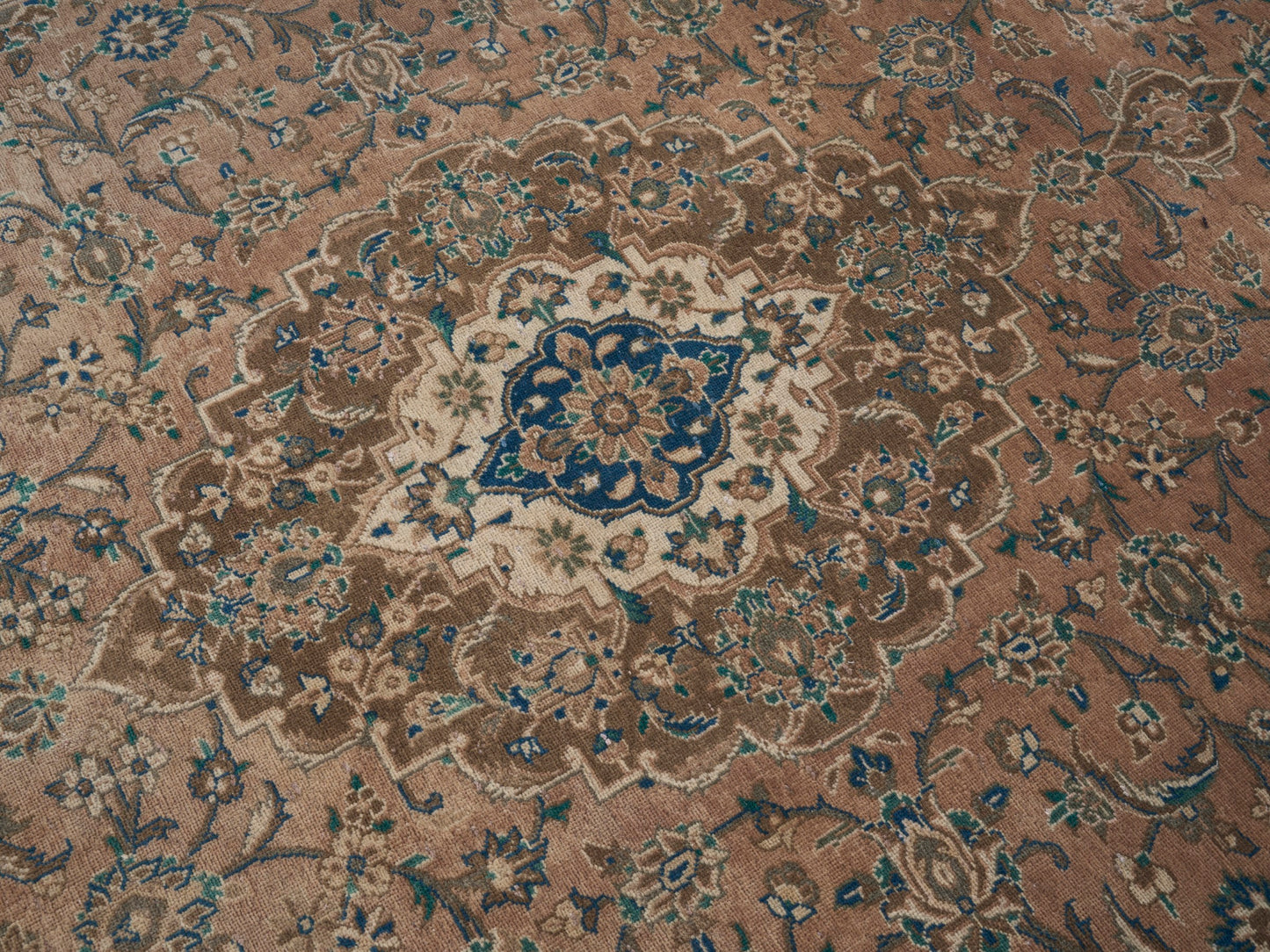 XL265 - 8' x 11'5"