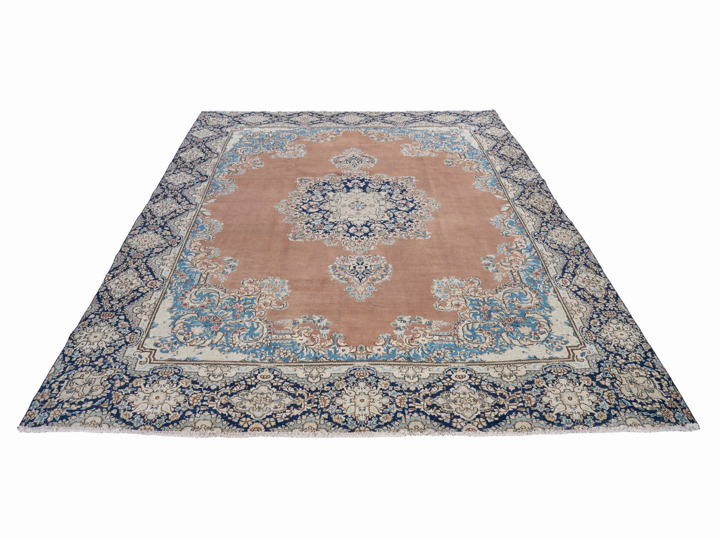 XL204 - 8'11" x 12'7"