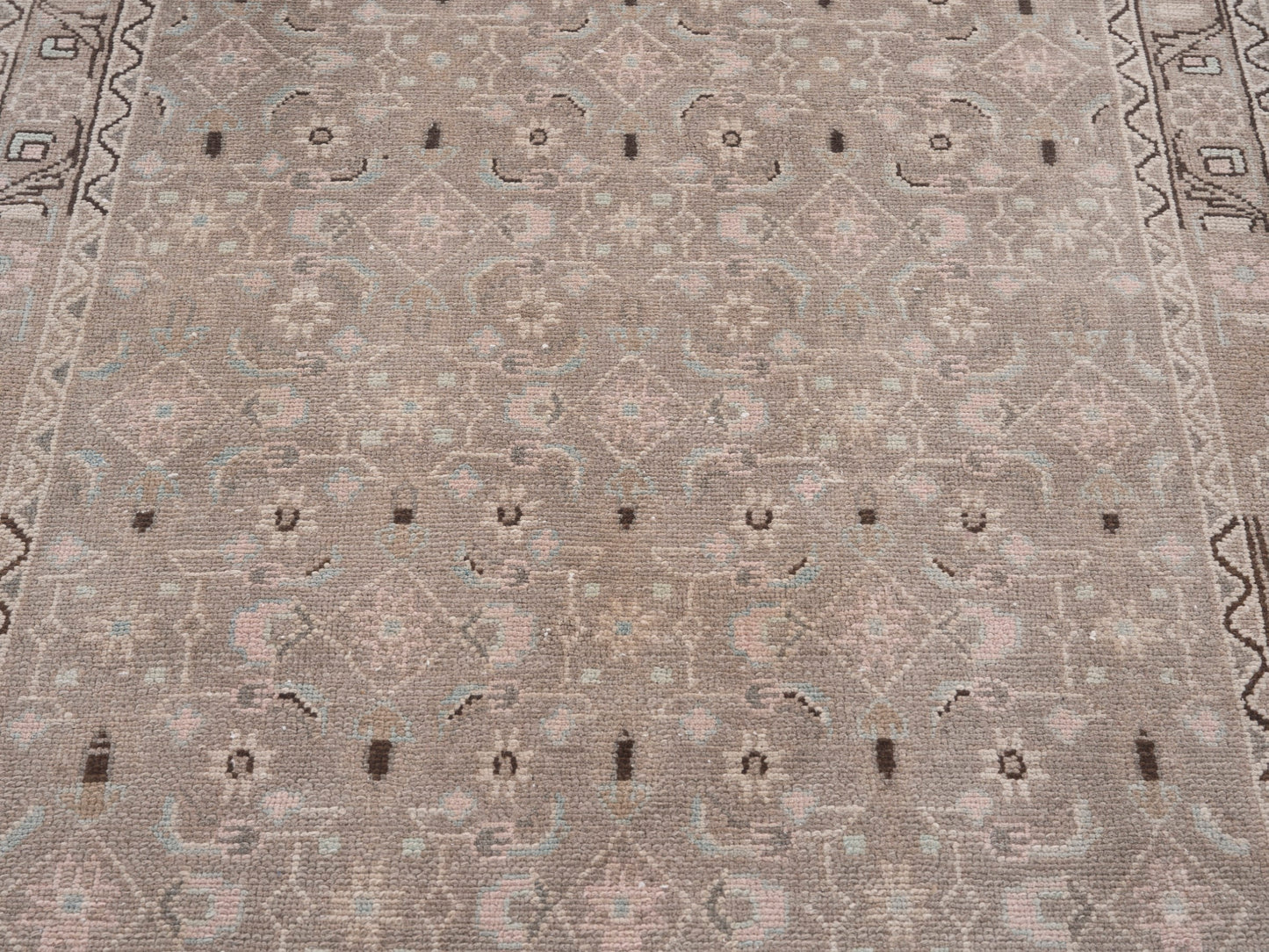 8380 - 3'1" x 9'