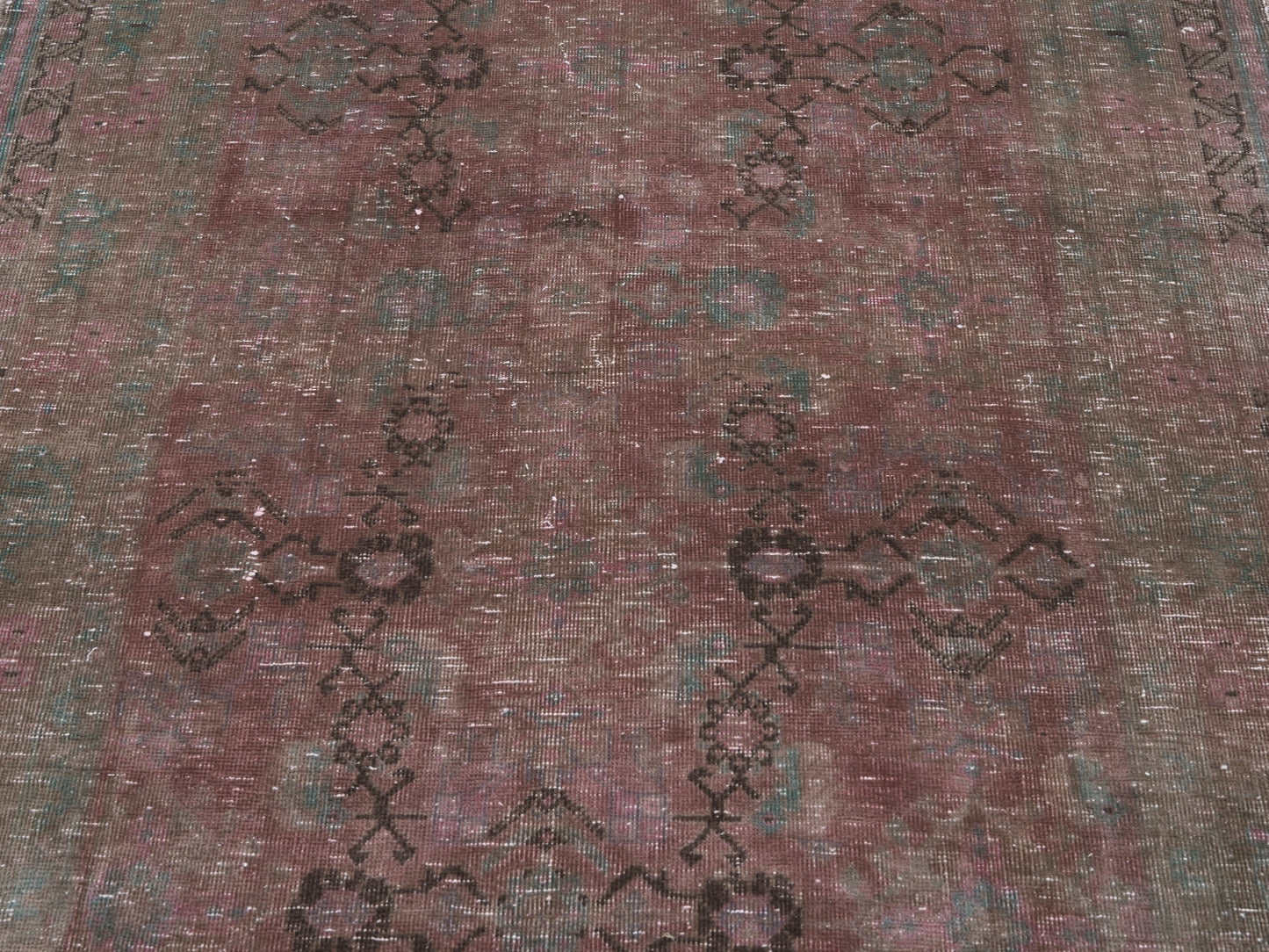8099 - 3'5" x 9'5"