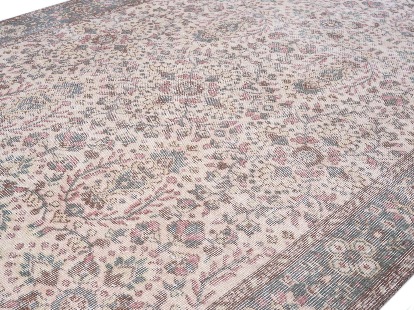 3306 - 5' x 8'8"