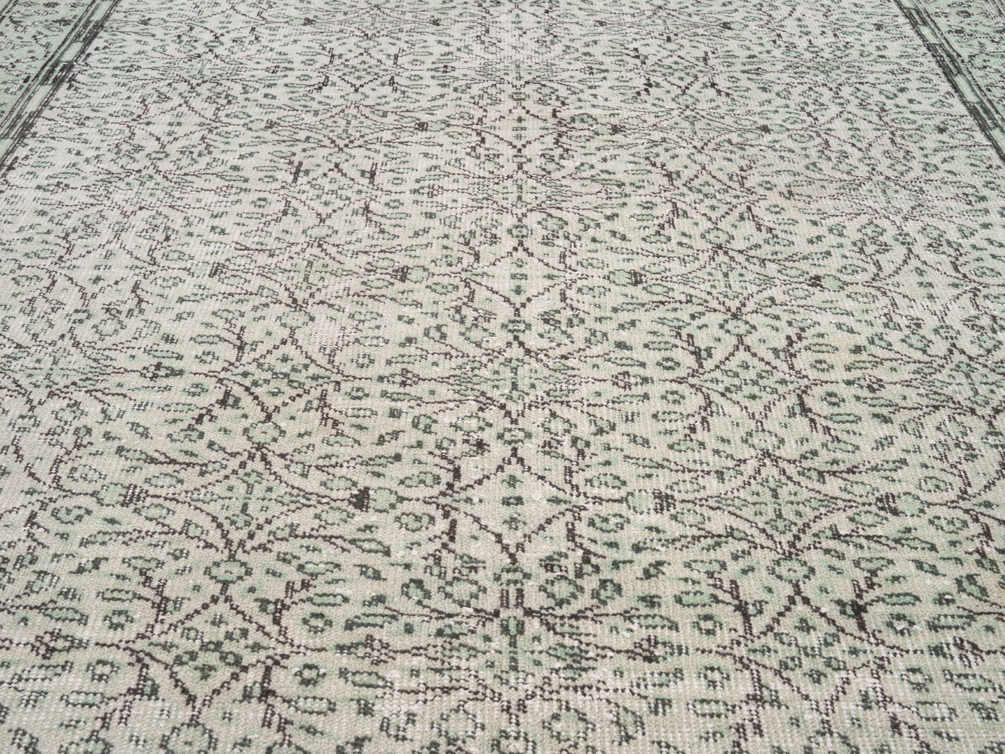 3186 - 6' x 10'1"