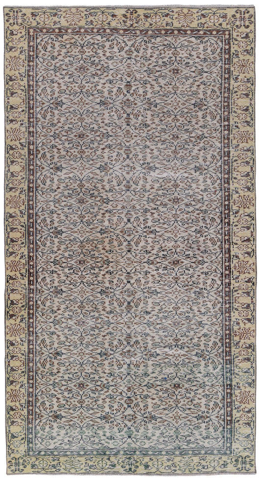 3498 - 4'6" x 8'4"