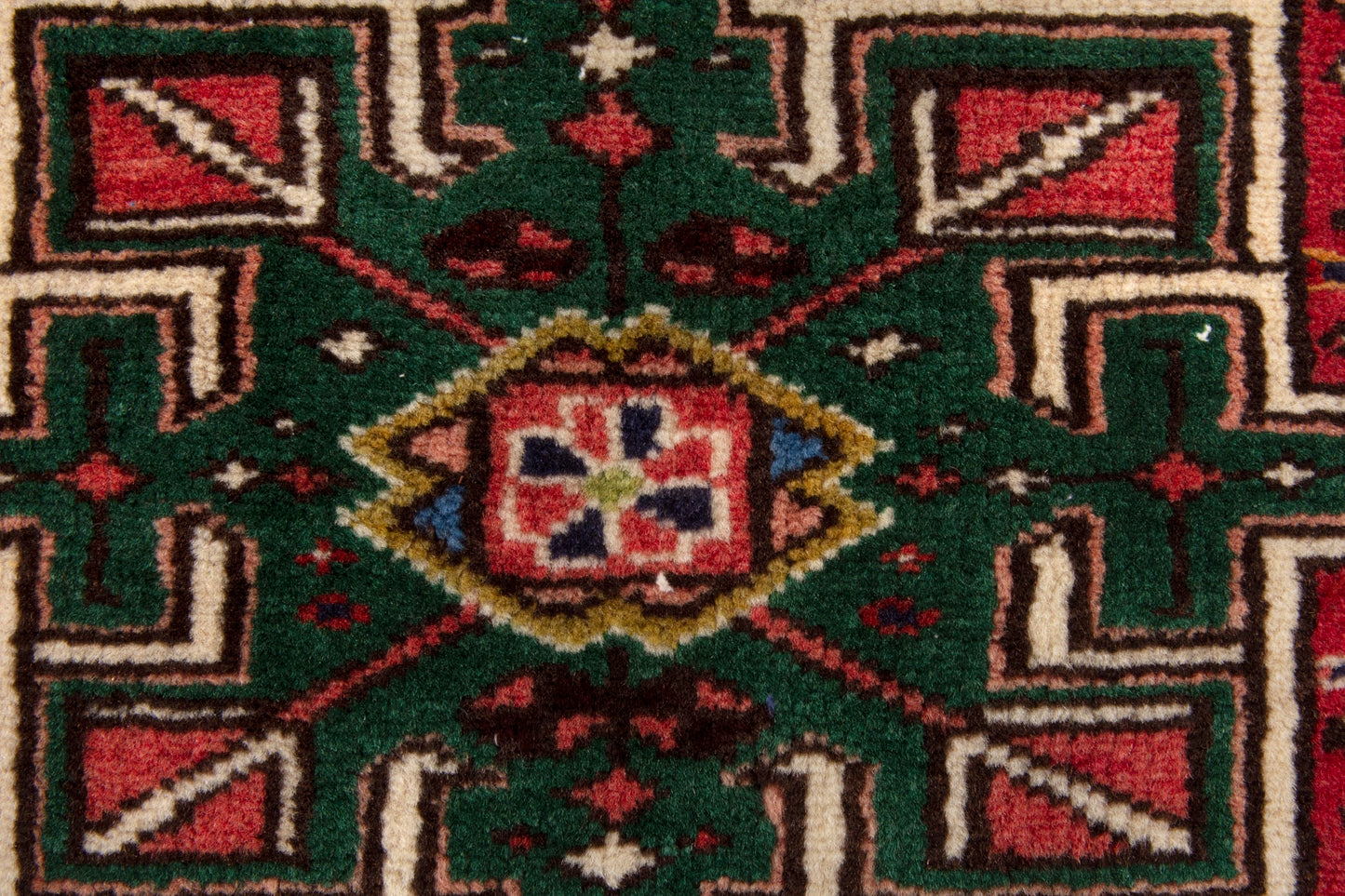 CAN_3922 - 2'11" x 4'9"