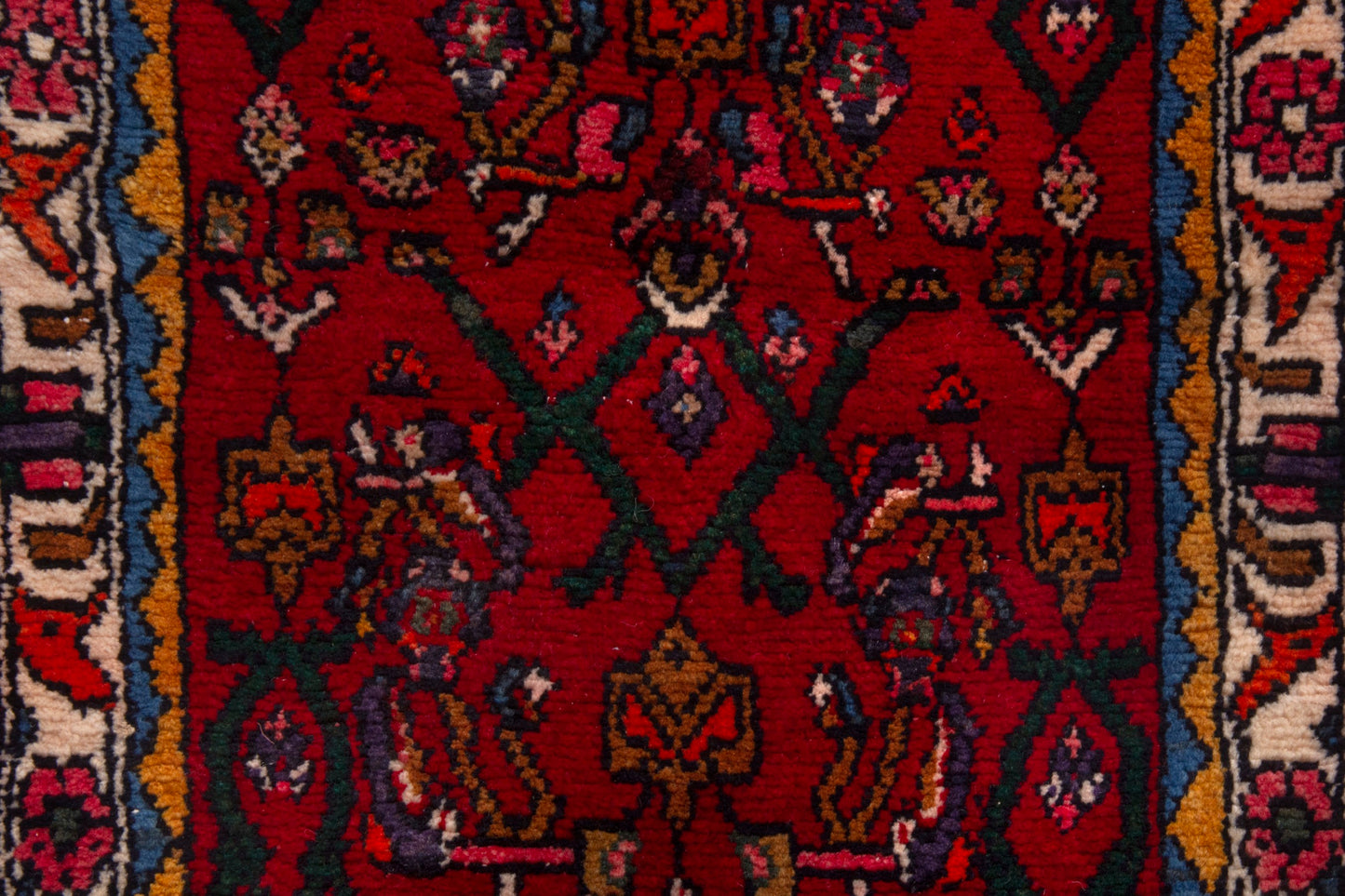 CAN_3931 - 2'1" x 6'11"
