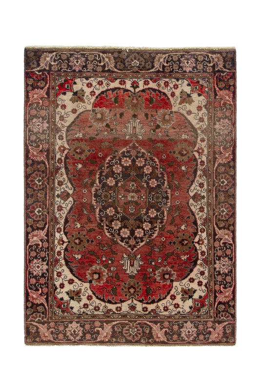 CAN_3959 - 4'2" x 5'9"