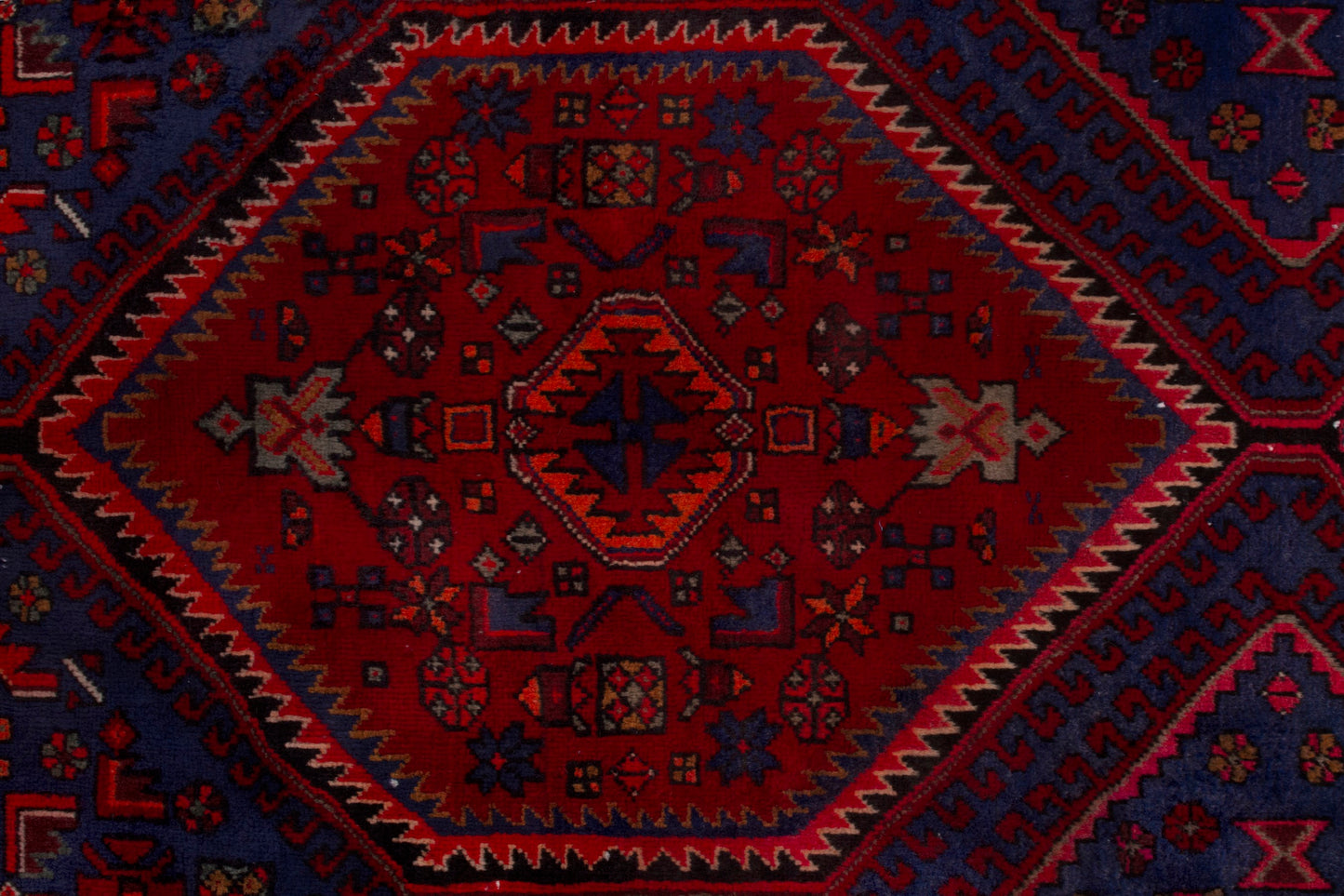 CAN_4038 - 3'7" x 9'11"