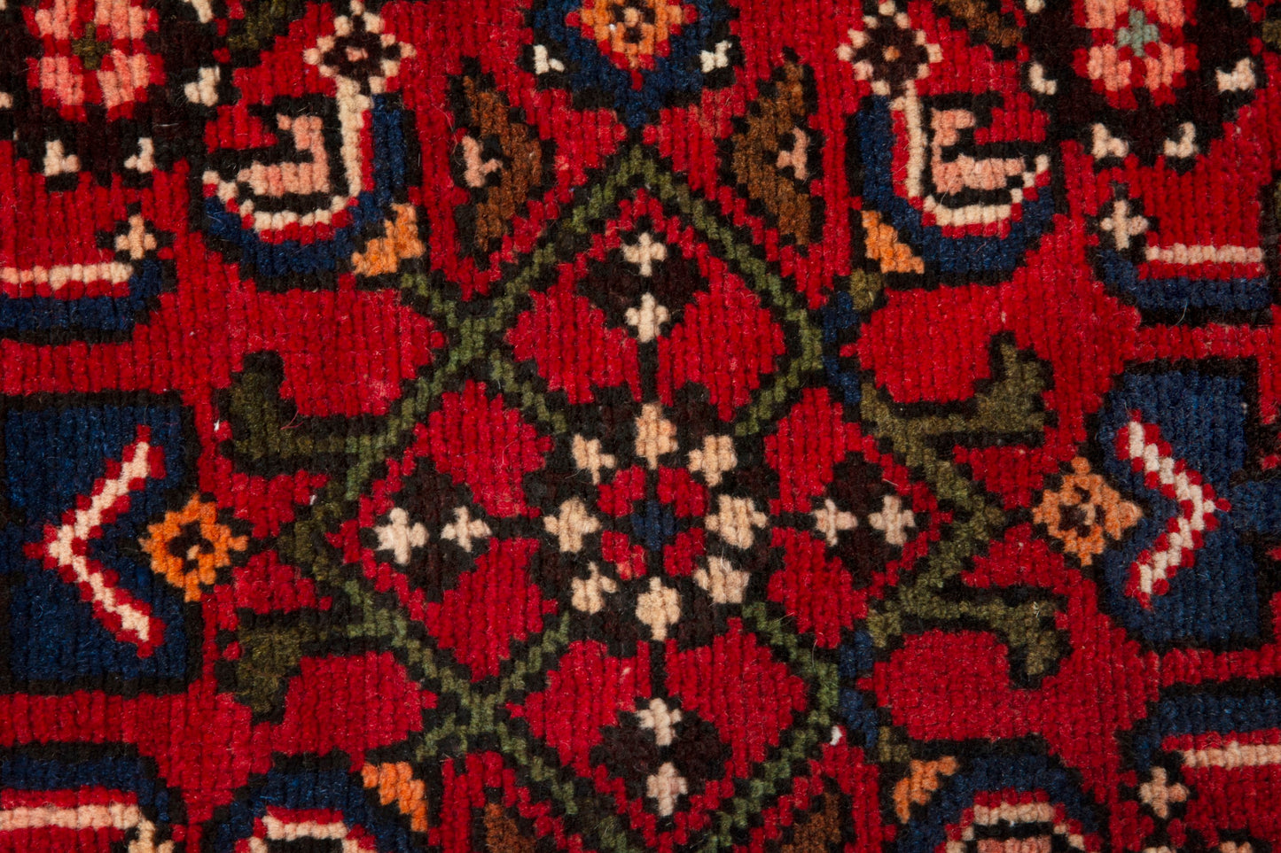 CAN_4051 - 2'4" x 7'5"