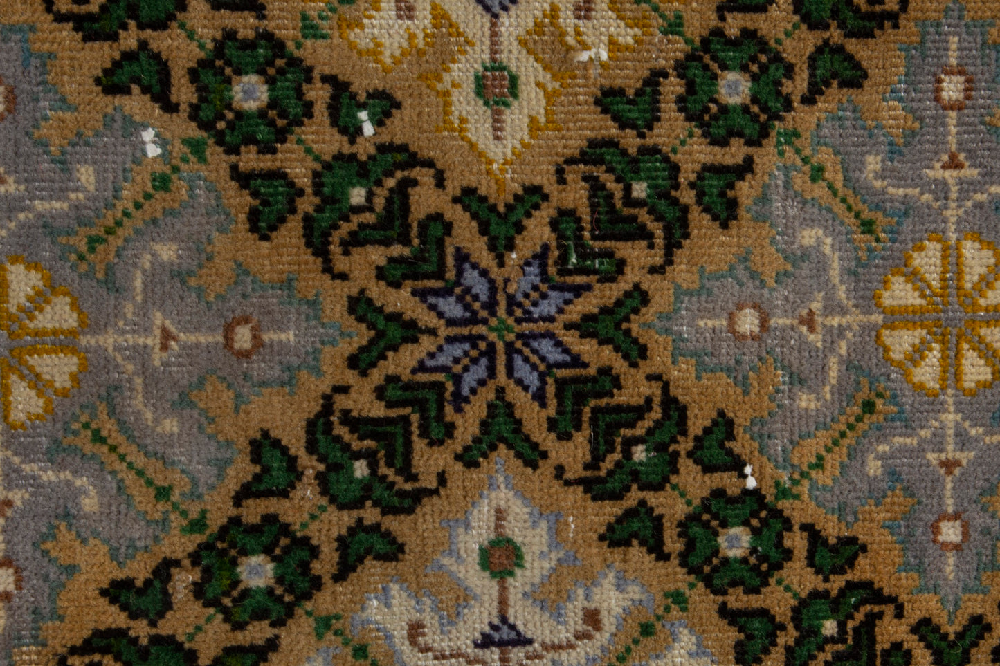 CAN_4090 - 8'8" x 12'4"