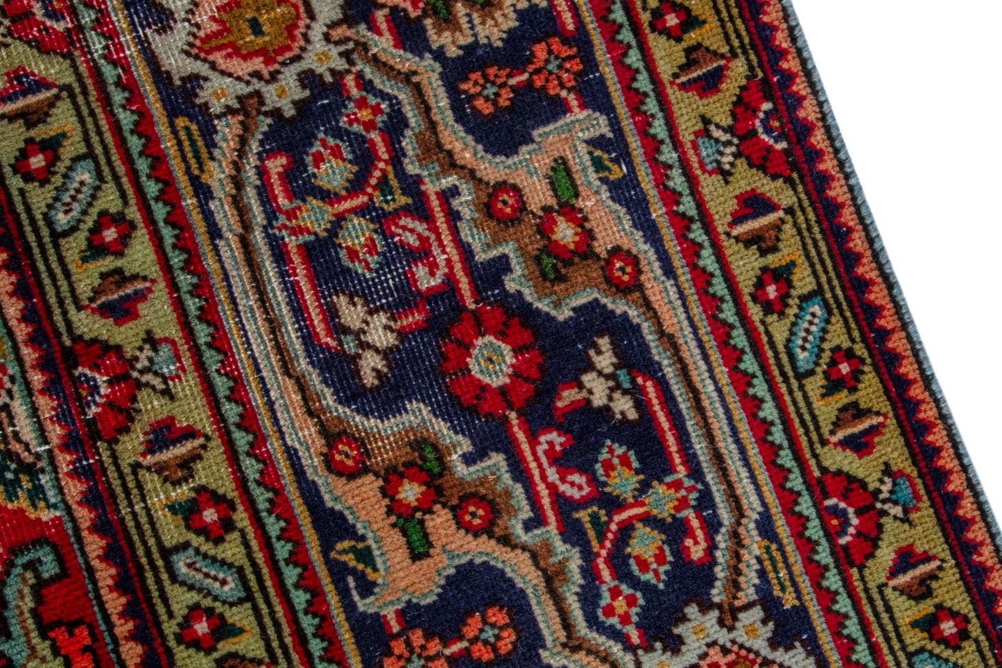 CAN_4096 - 7'10" x 11'3"