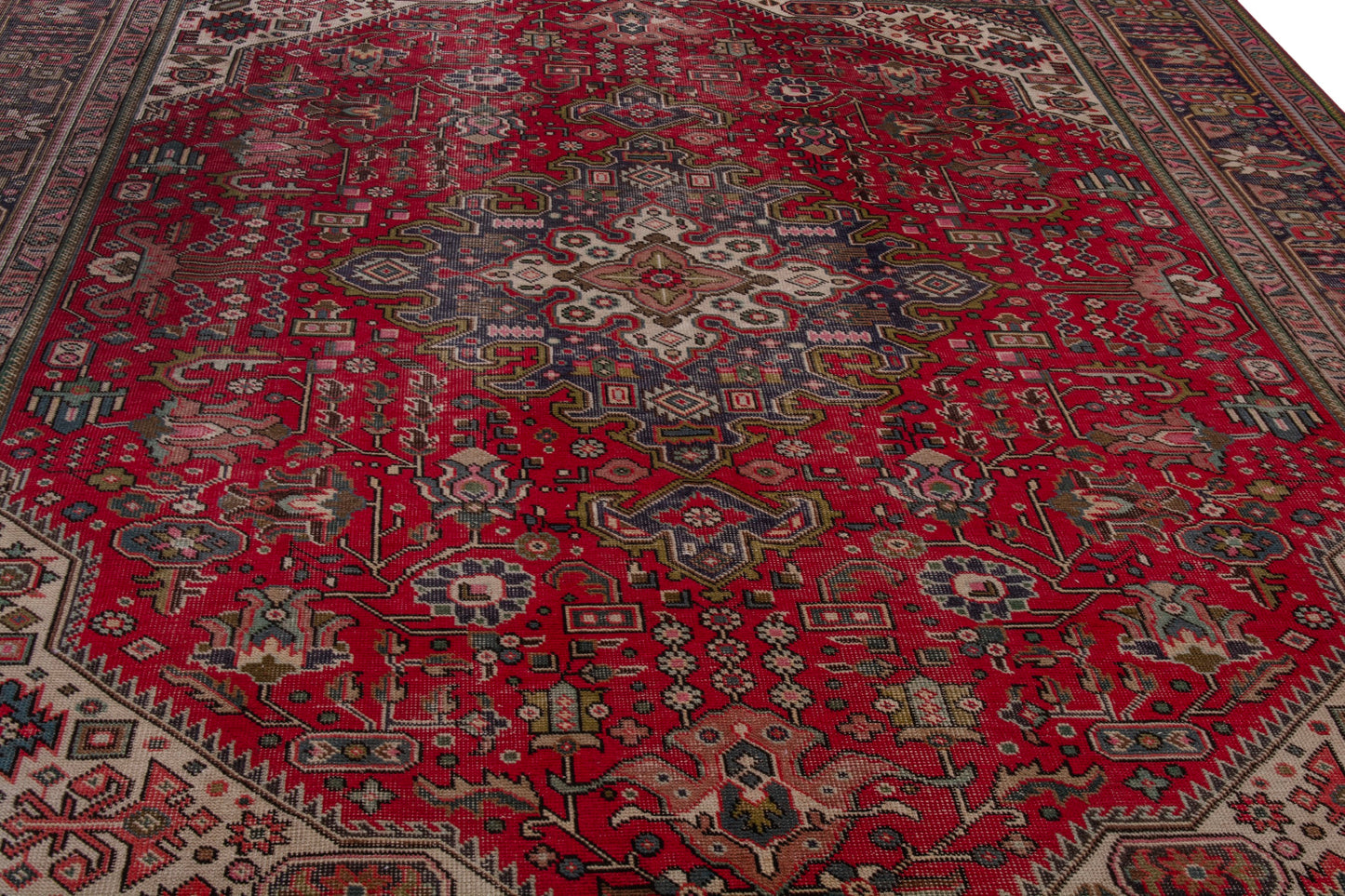 CAN_4099 - 8'2" x 11'2"