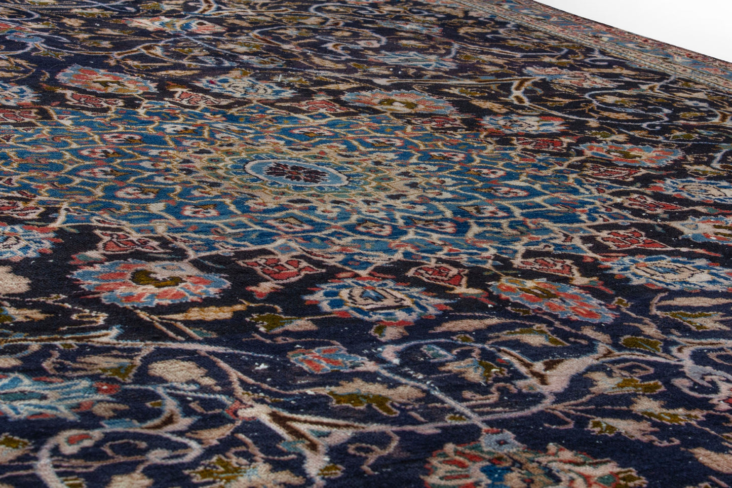 CAN_4102 - 7'1" x 10'4"