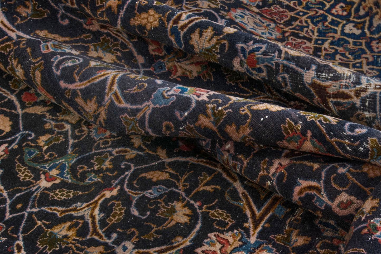 CAN_4102 - 7'1" x 10'4"