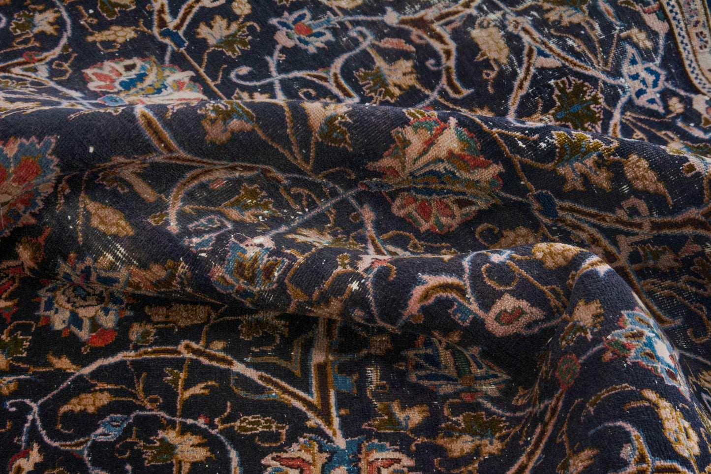 CAN_4102 - 7'1" x 10'4"