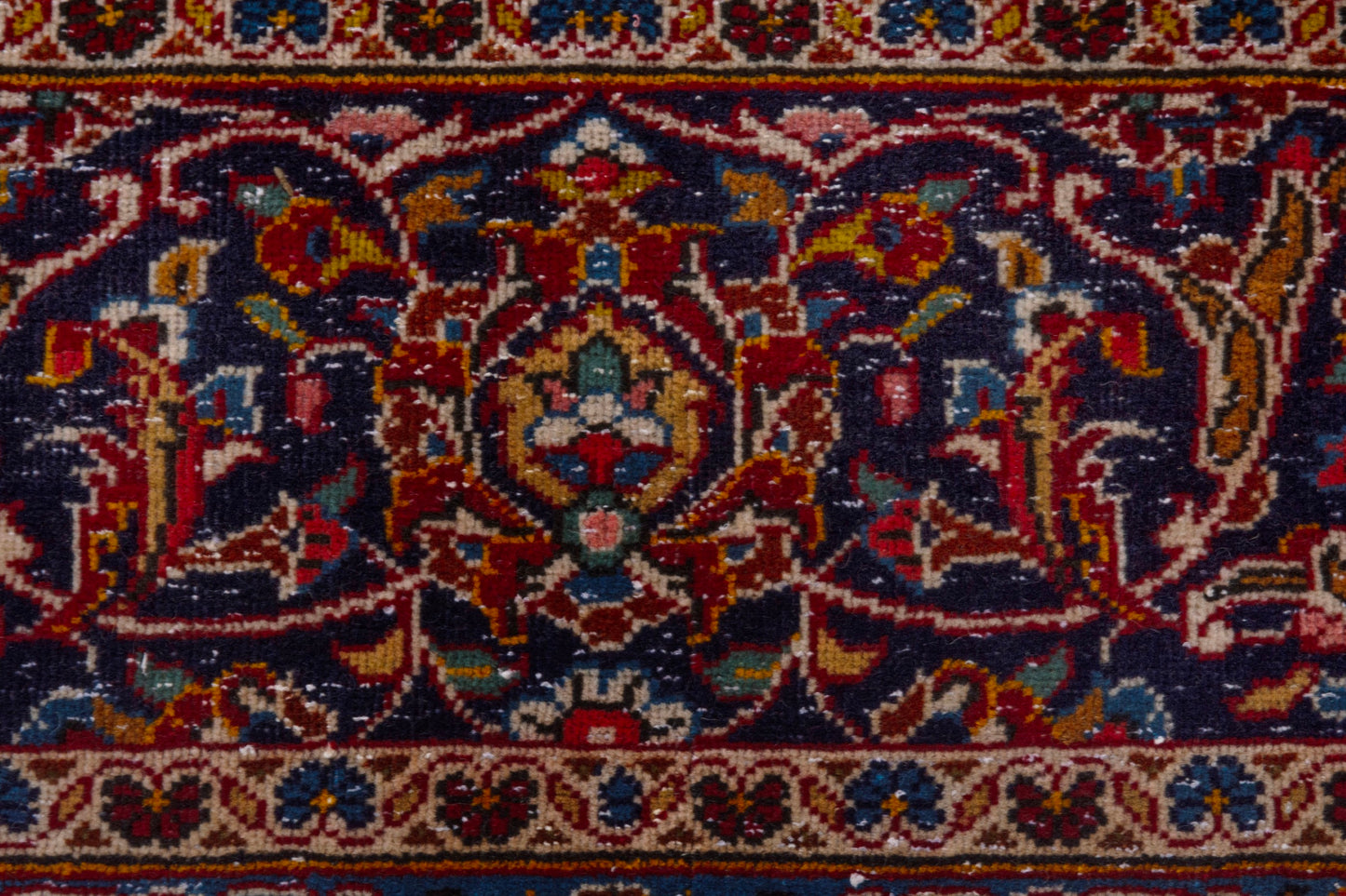 CAN_4113 - 8'4" x 11'2"