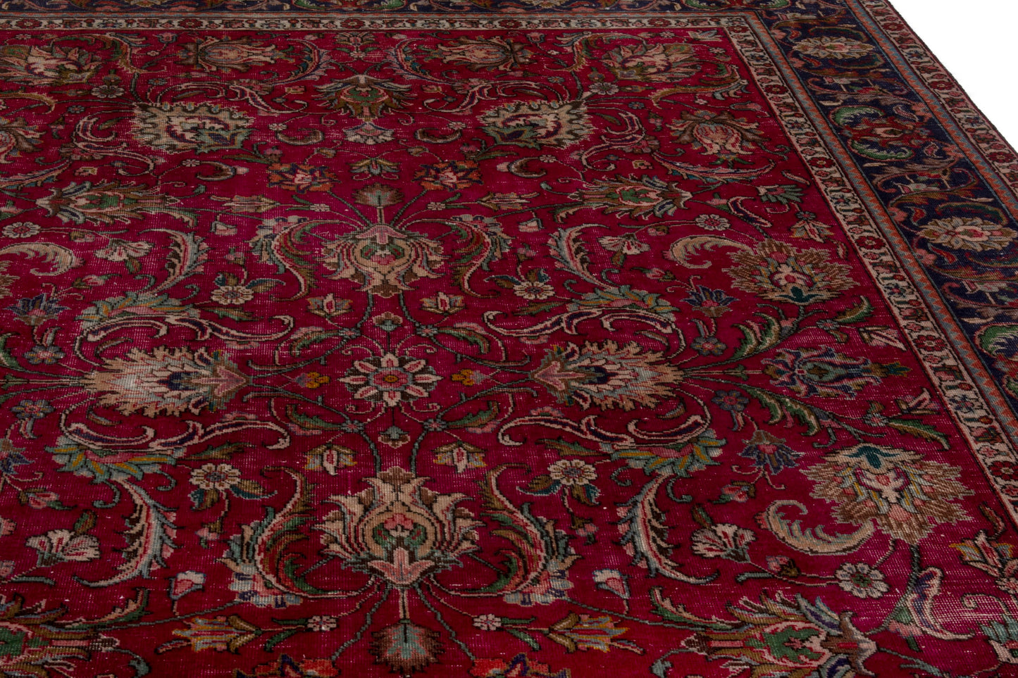 CAN_4135 - 8' x 11'8"