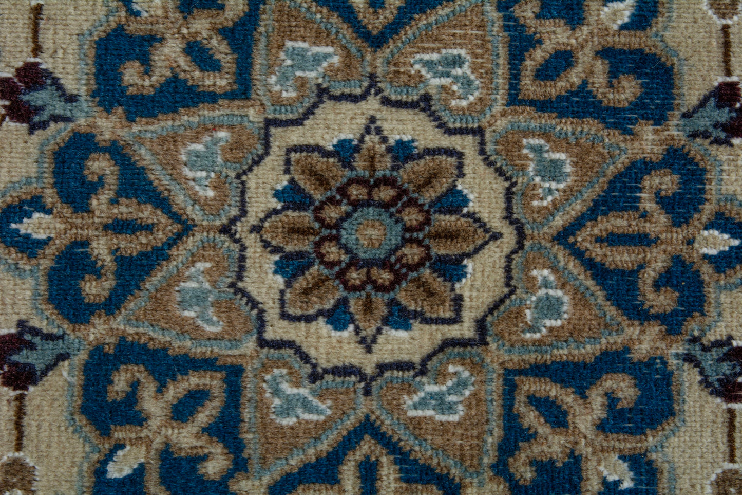 CAN_4159 - 6'4" x 9'10"
