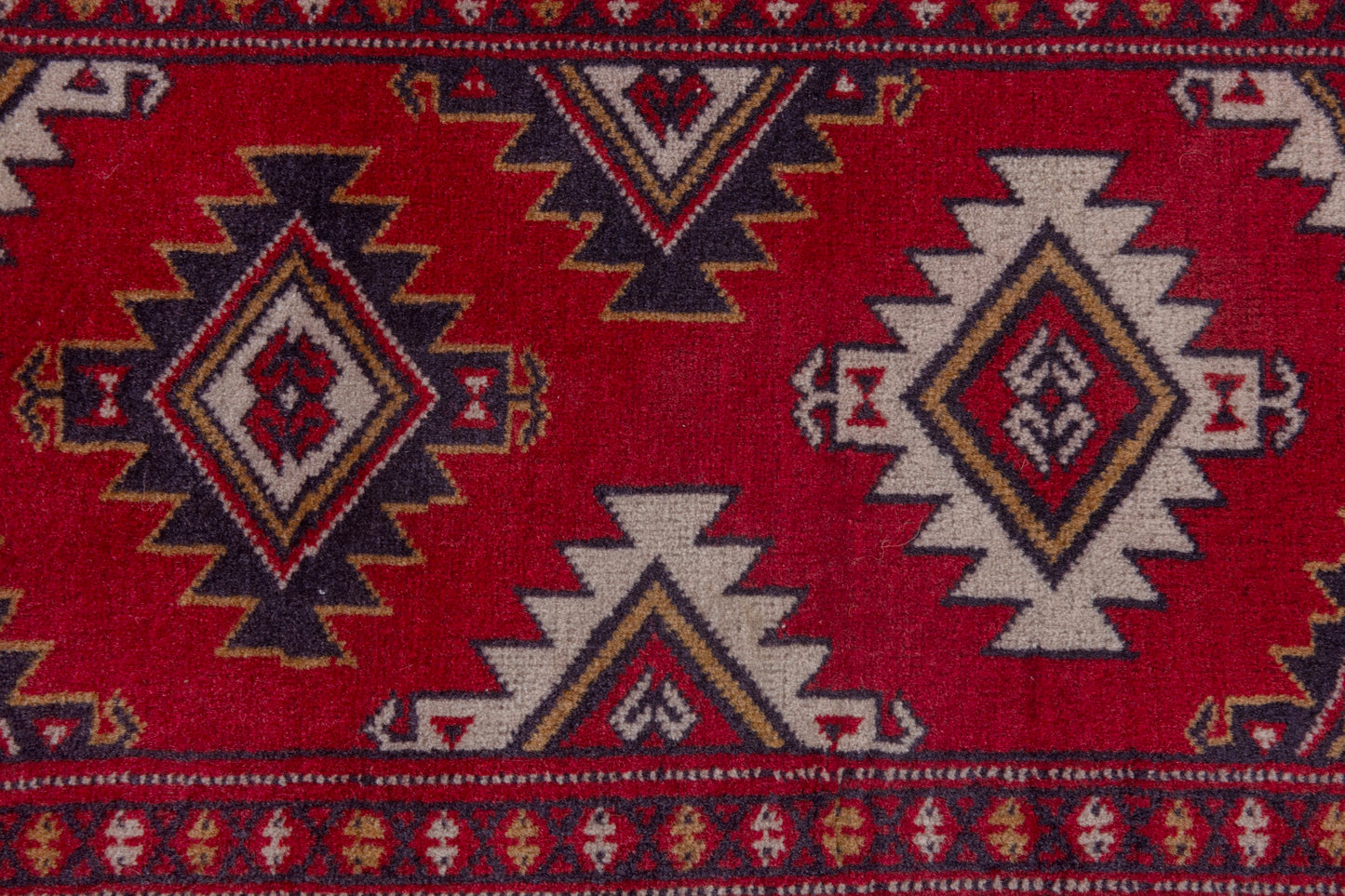 CAN_4201 - 2'2" x 2'9"