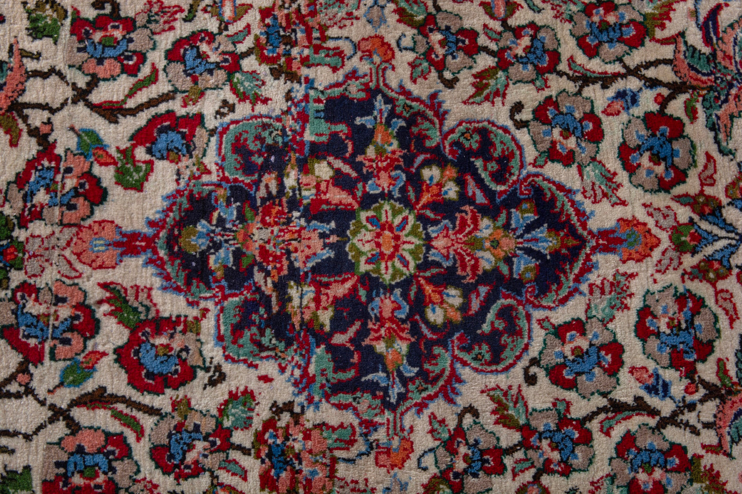 CAN_4210 - 2'4" x 3'3"