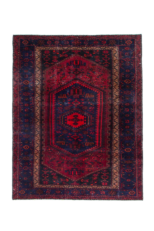 CAN_4247 - 4'7" x 8'3"