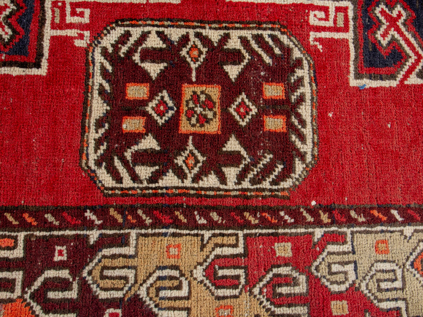 CAN_4303 - 3'7" x 11'6"