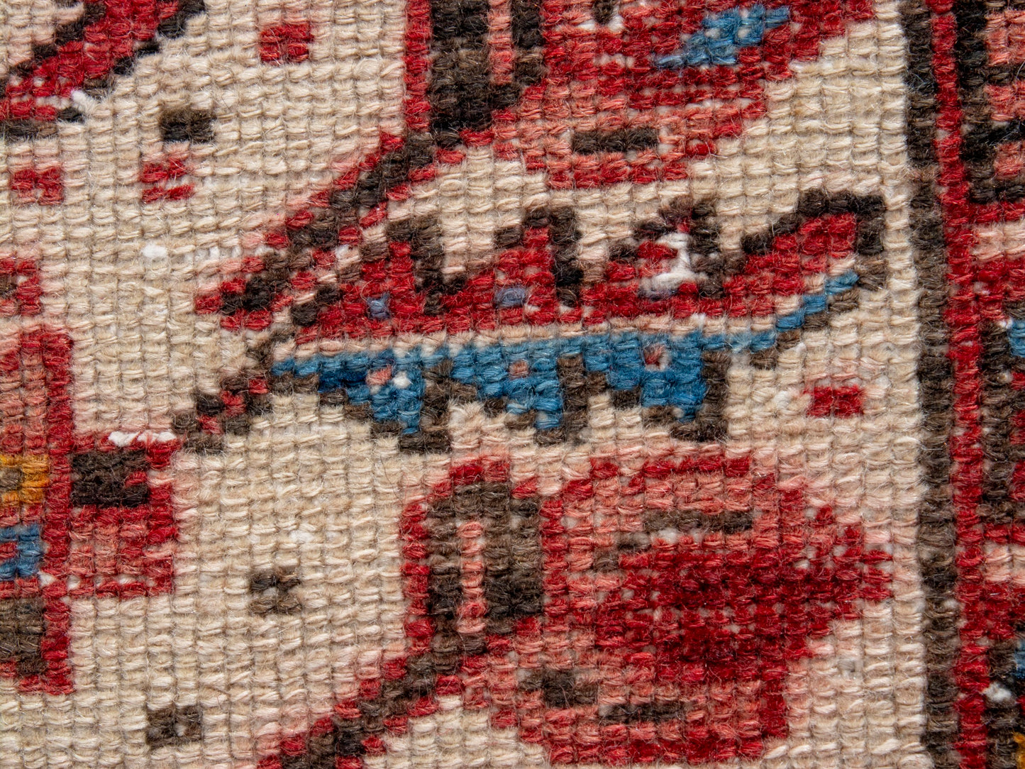CAN_4310 - 2'8" x 7'5"