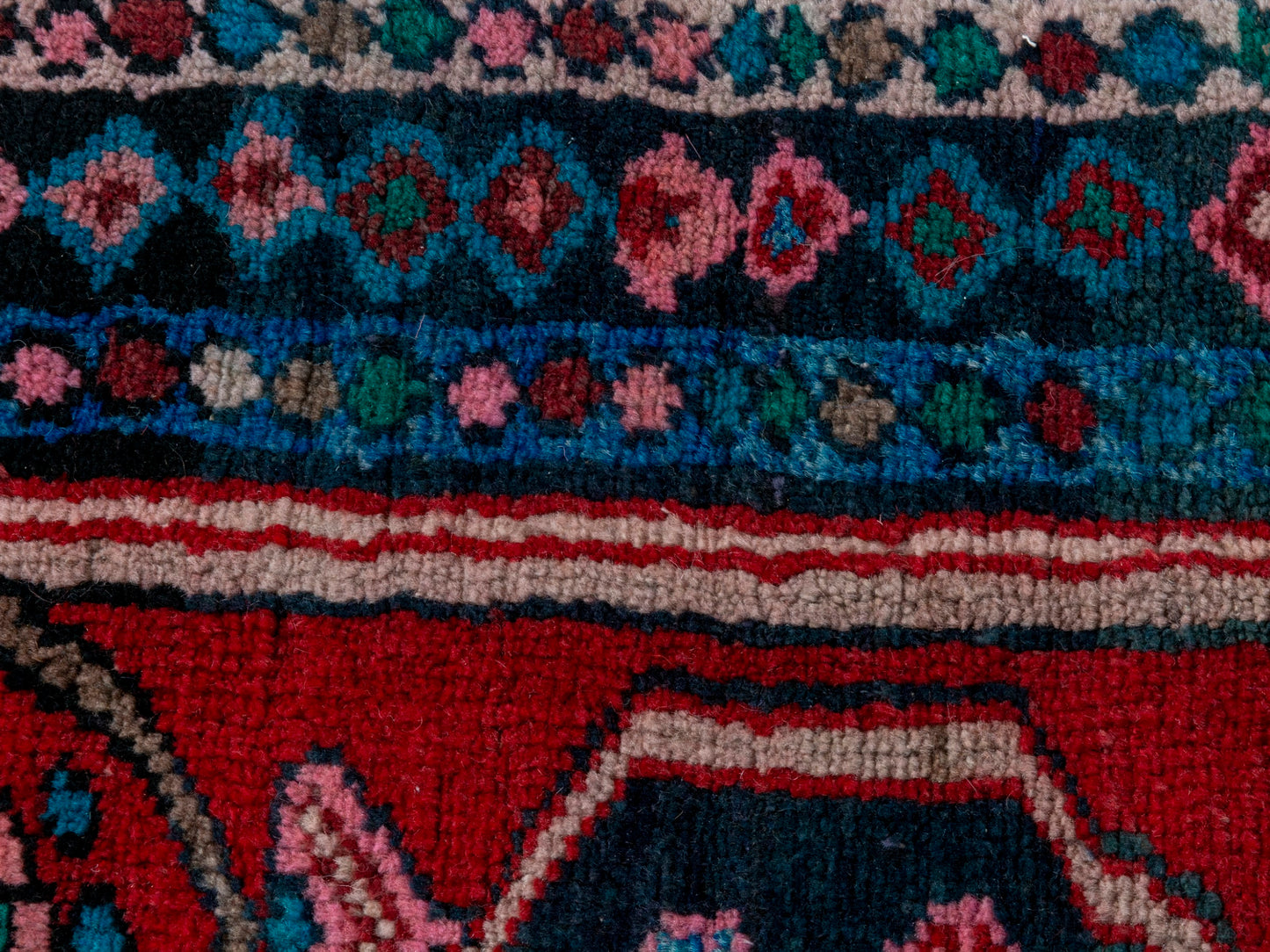 CAN_4318 - 2'7" x 12'2"
