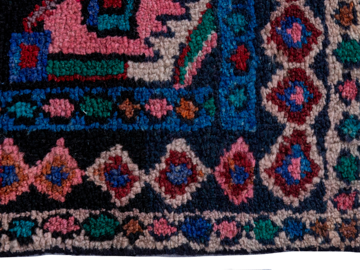 CAN_4318 - 2'7" x 12'2"