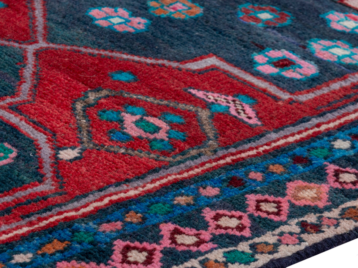 CAN_4318 - 2'7" x 12'2"