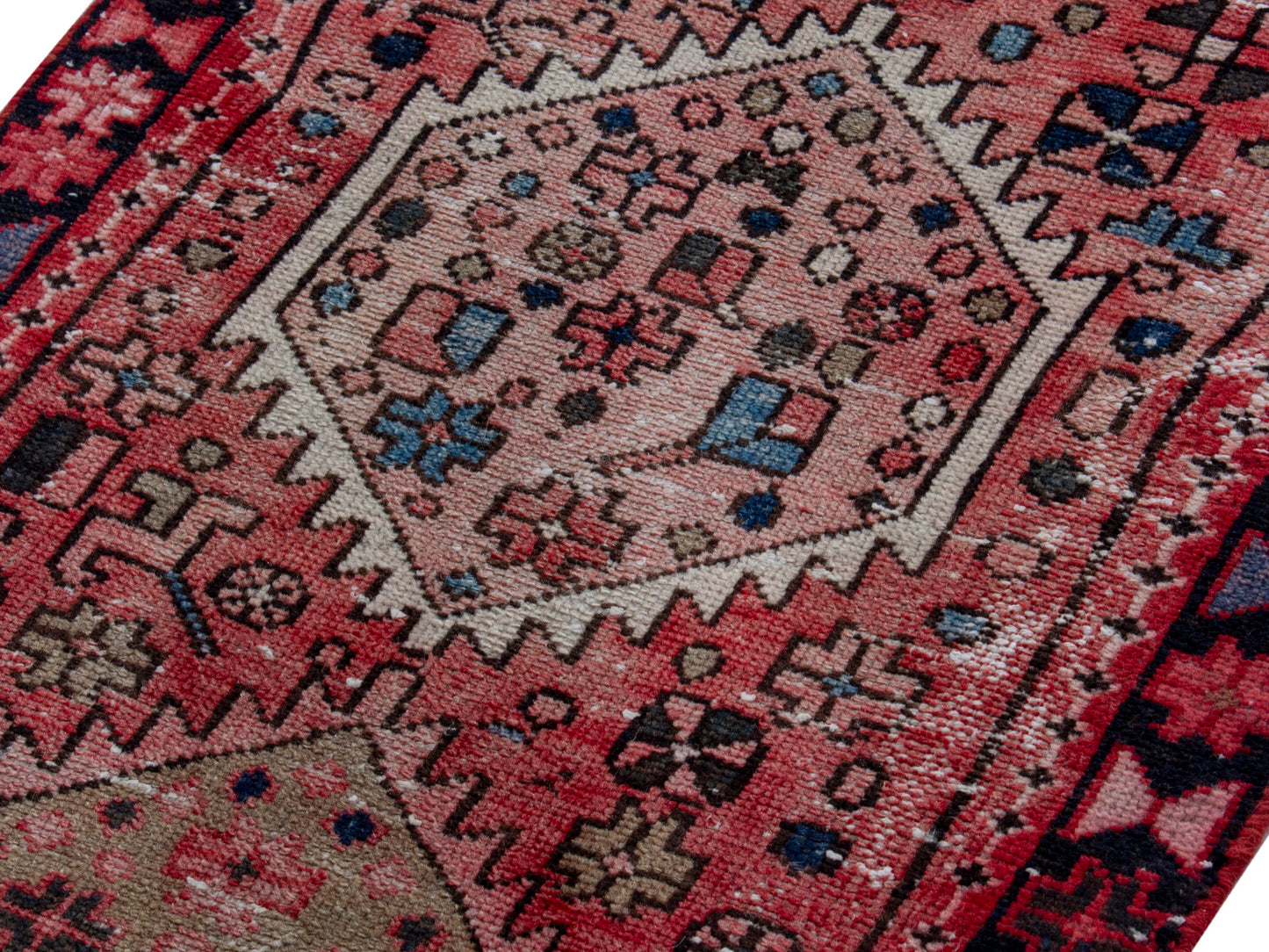 CAN_4320 - 2'2" x 9'4"