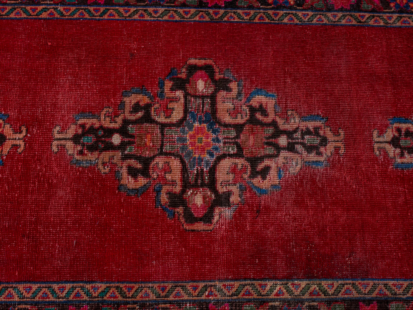 CAN_4322 - 3'7" x 10'3"
