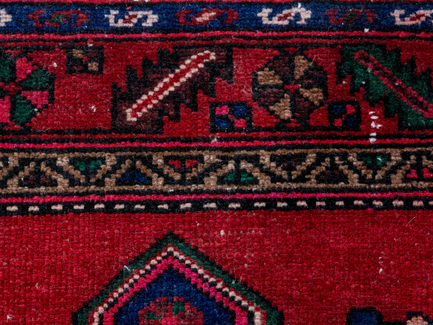 CAN_4327 - 3'6" x 10'3"