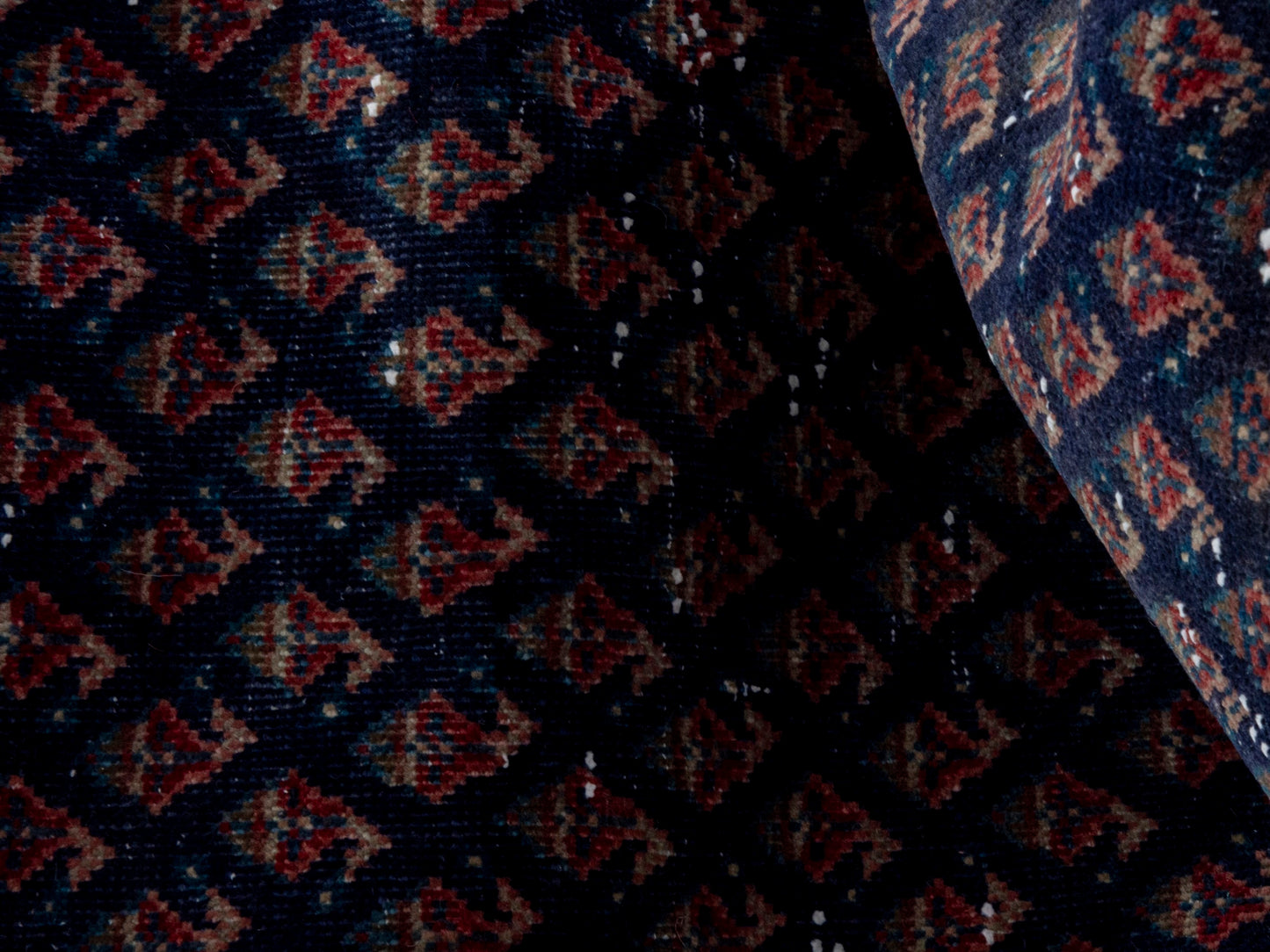 CAN_4328 - 1'10" x 7'11"
