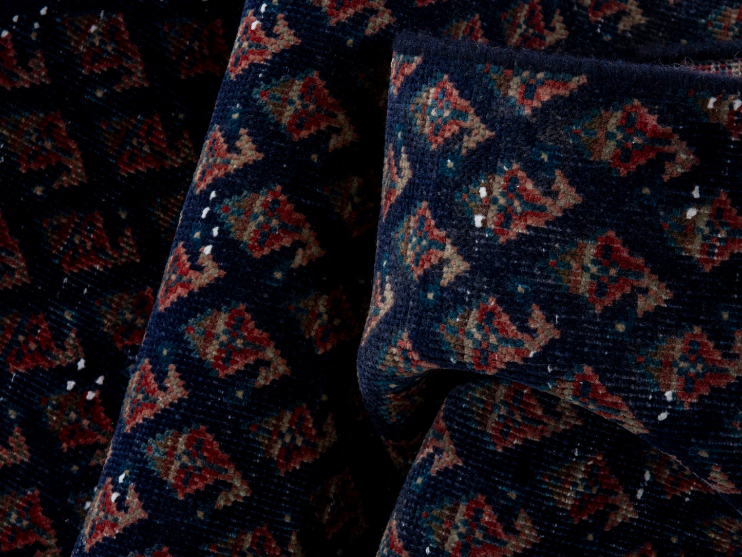 CAN_4328 - 1'10" x 7'11"