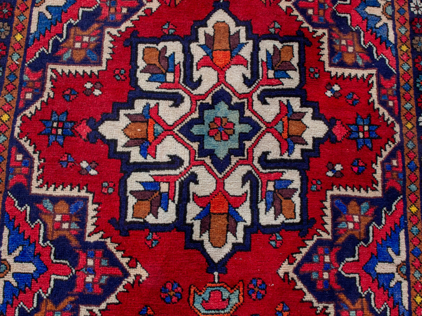 CAN_4329 - 3'8" x 13'3"