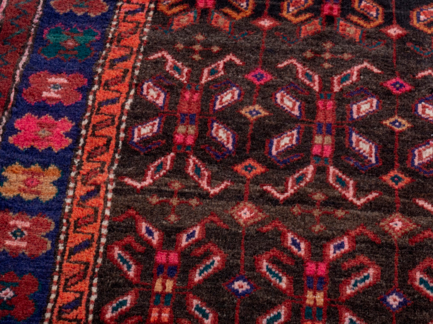CAN_4332 - 3'7" x 8'4"