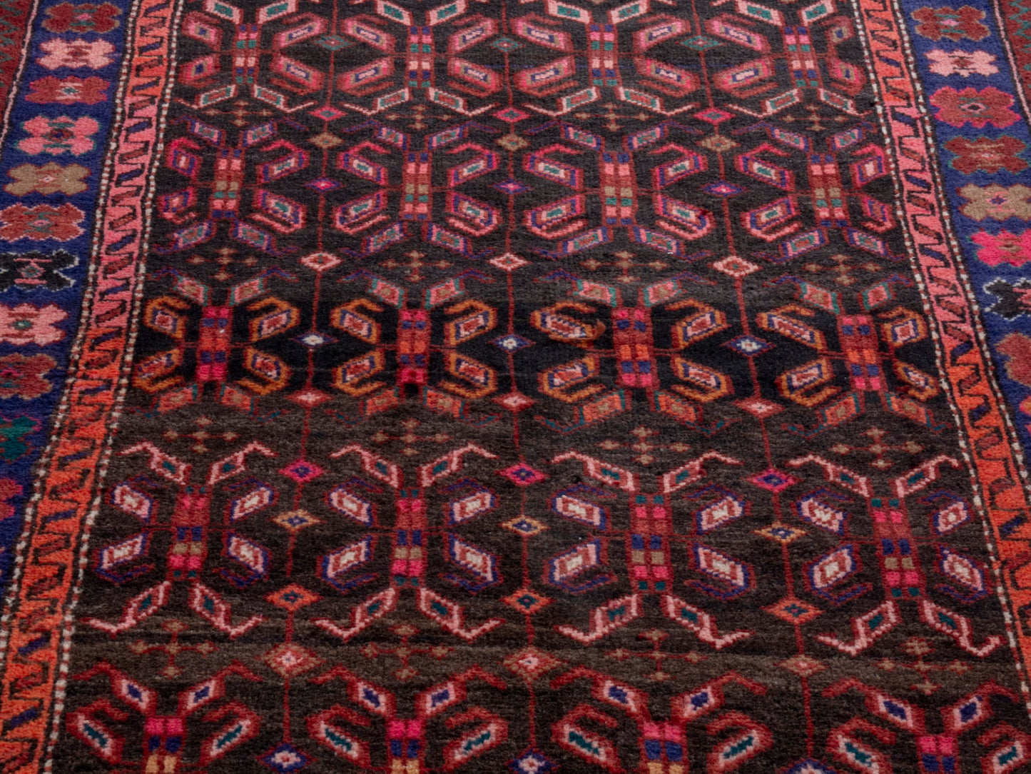CAN_4332 - 3'7" x 8'4"