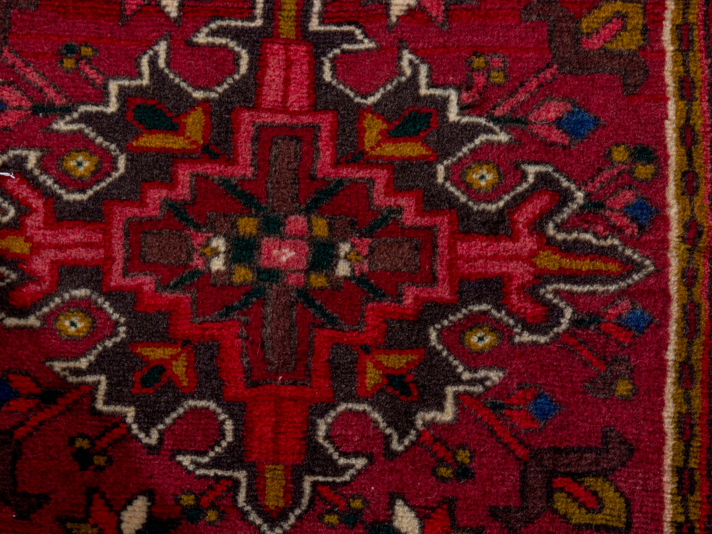 CAN_4334 - 2'4" x 6'5"