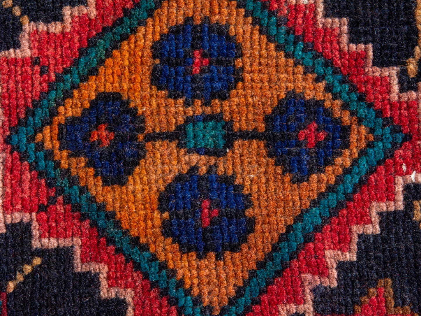 CAN_4344 - 2'6" x 10'8"