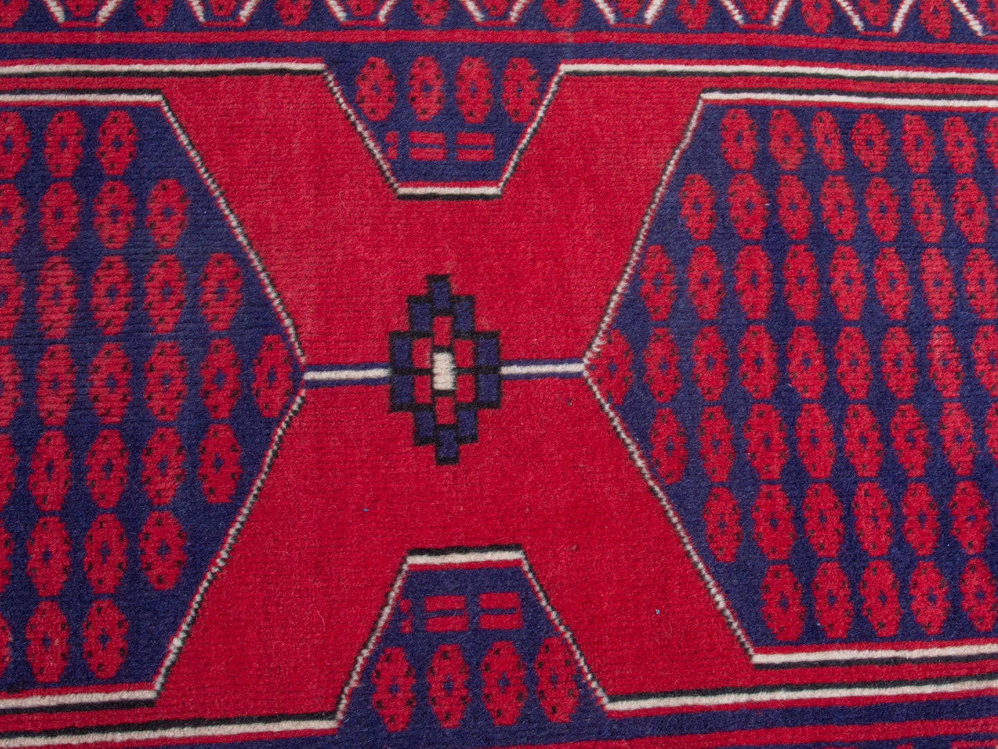 CAN_4351 - 3'1" x 7'7"