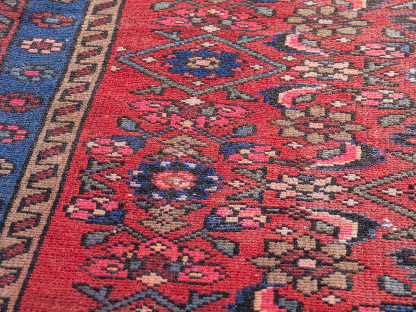 CAN_4364 - 2'8" x 8'8"
