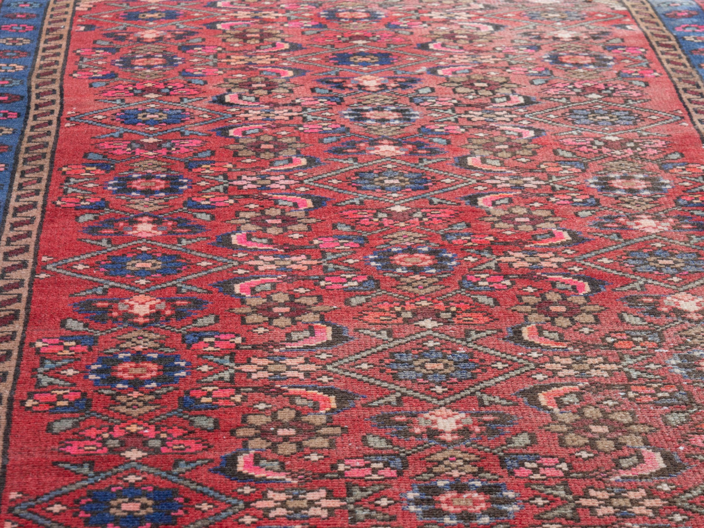 CAN_4364 - 2'8" x 8'8"