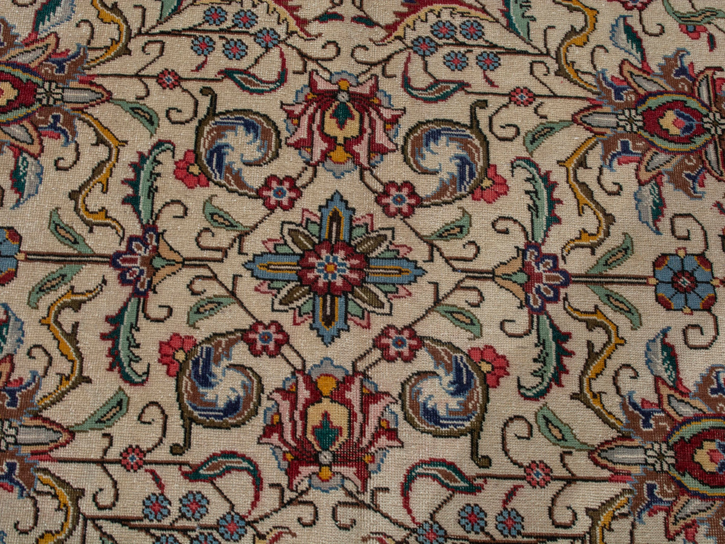CAN_4383 - 9'8" x 12'10"