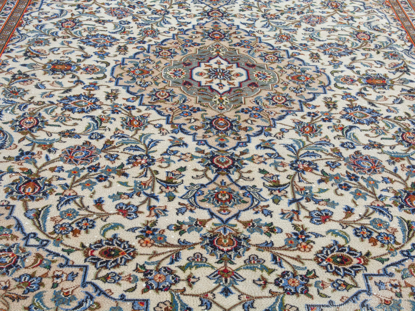 CAN_4390 - 8' x 10'11"