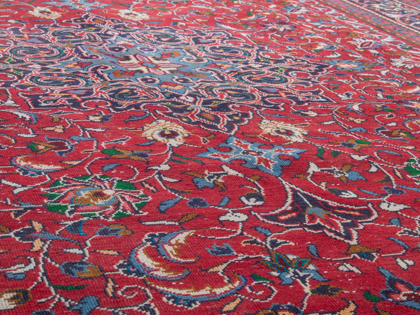 CAN_4395 - 12' x 13'7"