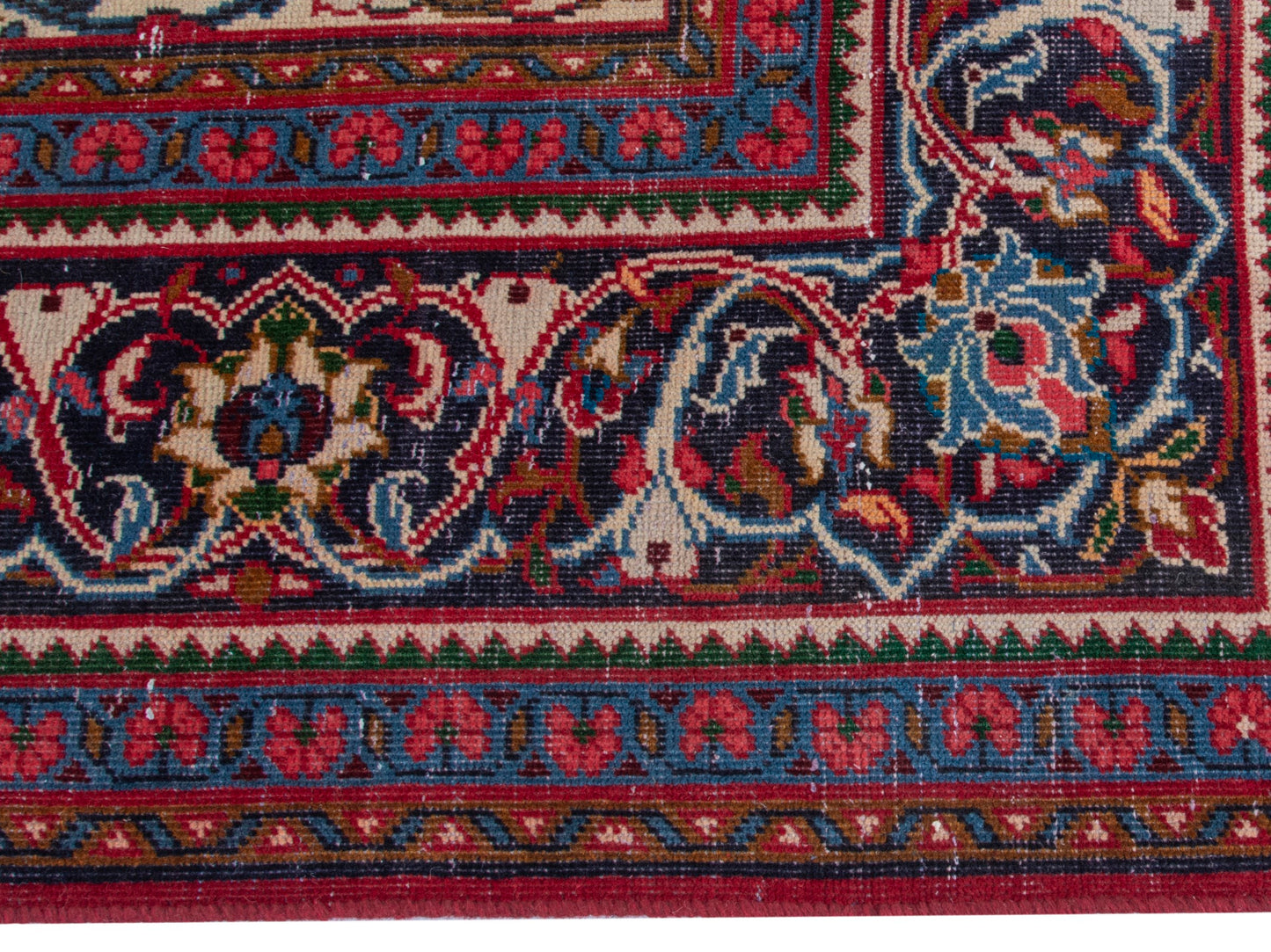 CAN_4395 - 12' x 13'7"
