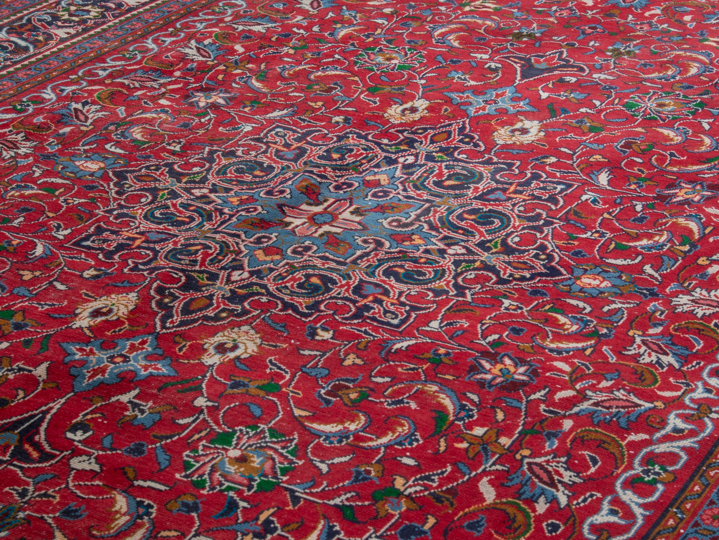 CAN_4395 - 12' x 13'7"