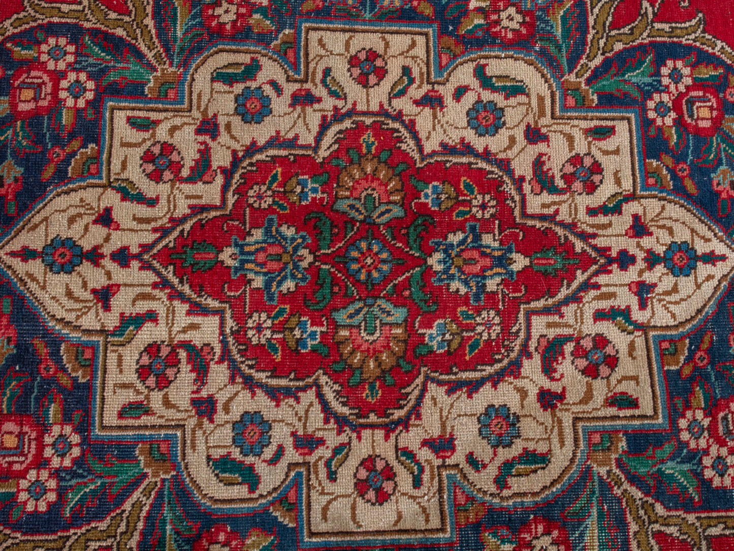 CAN_4396 - 9'2" x 11'10"