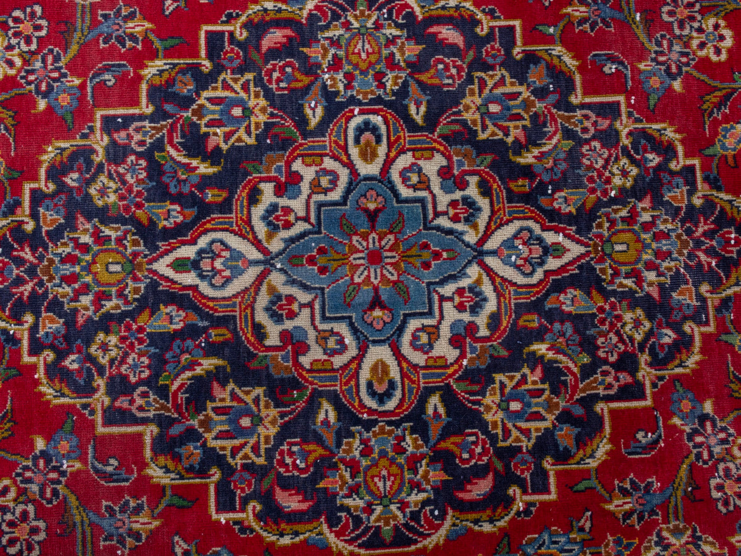 CAN_4398 - 7'3" x 10'10"