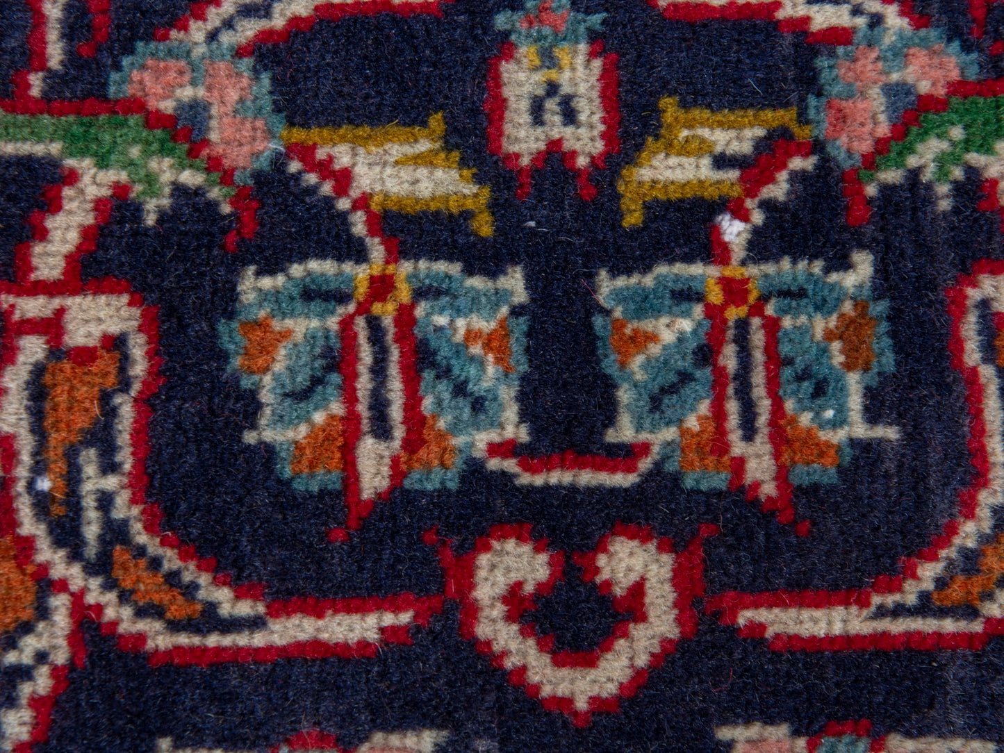 CAN_4398 - 7'3" x 10'10"